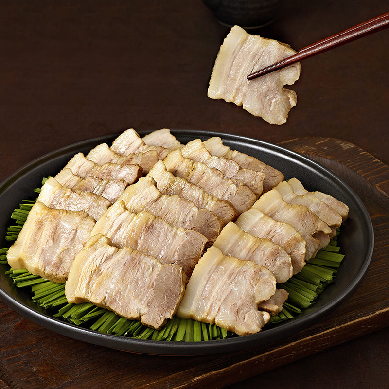 Boiled pork belly (Bossam)
